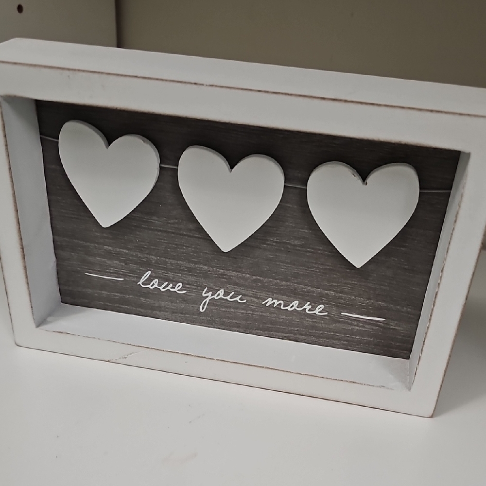 Charming White and Gray Heart String Decor Love You More New Without Tags